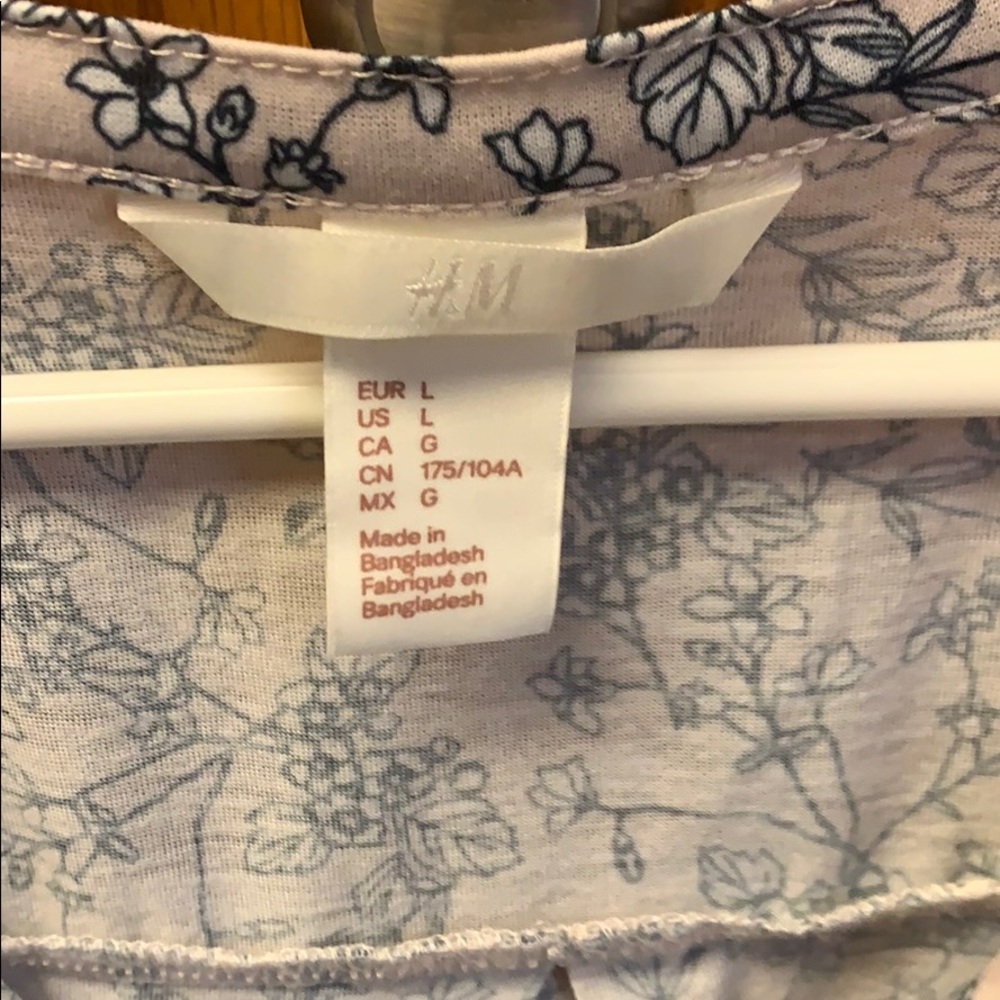 H&M top - Picture 2 of 2